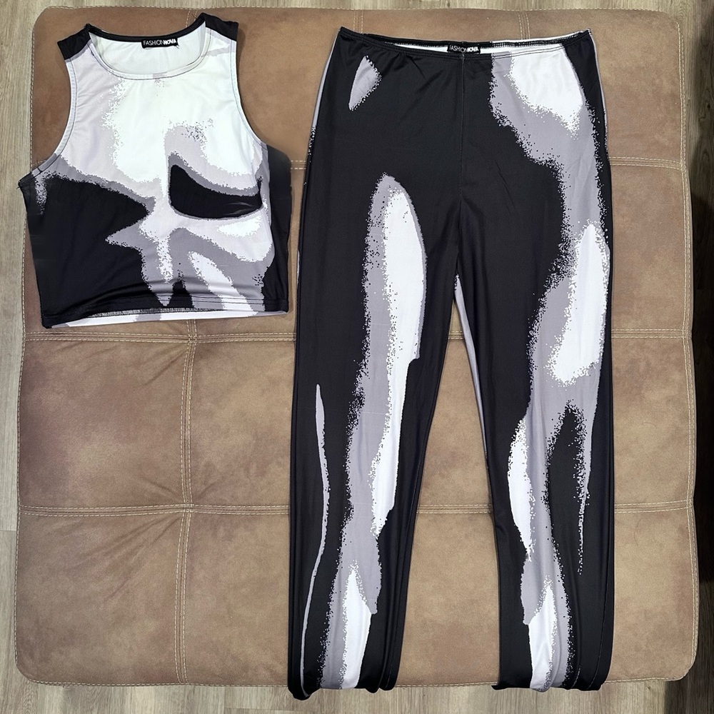 Black and White Abstract Legging Matching Set